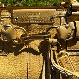 Coach Hampton satchel – Butter Yellow Pebbled Leather, Gold Hardware